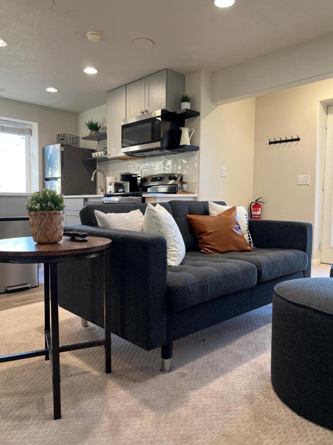 Above Ground Basement Apartment 2 Bedroom 1 B Retreat With Gorgeous View 드레이퍼 외부 사진